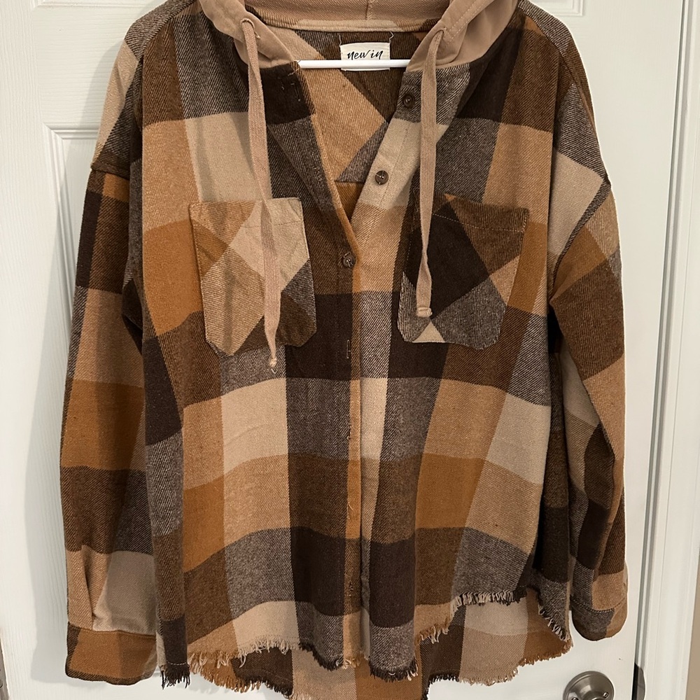 Women’s Brown Plaid Button-Up Hoodie Medium